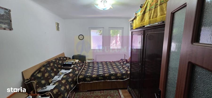 Casa de vanzare cu 5 camere in Mislea - 17