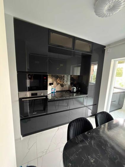 Apartament cu 3 camere decomandat în Buzaului