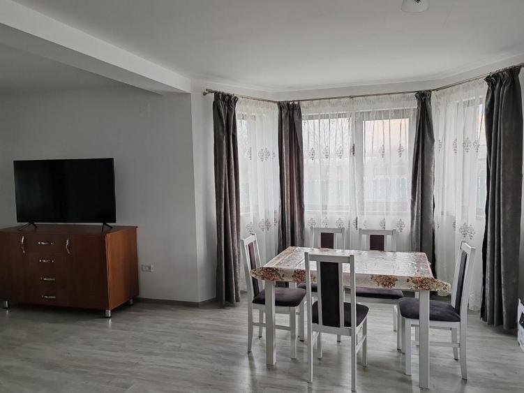 Casă cu 4 camere cu Teren 1350 Mp în Predești
