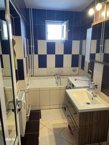 Apartament cu 3 camere semidecomandat, mobilat în Pajura