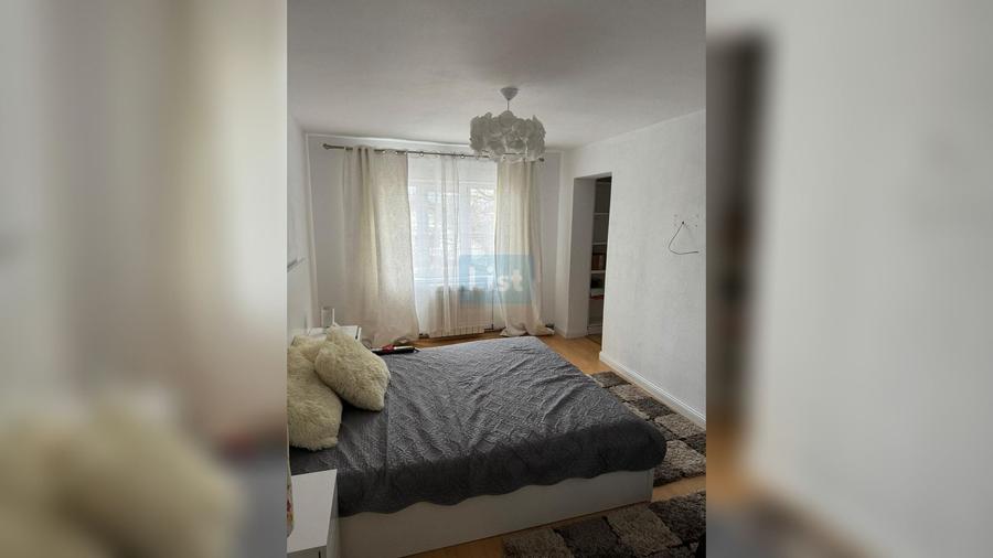 Casă cu 5 camere cu Teren 483 Mp în Unirea
