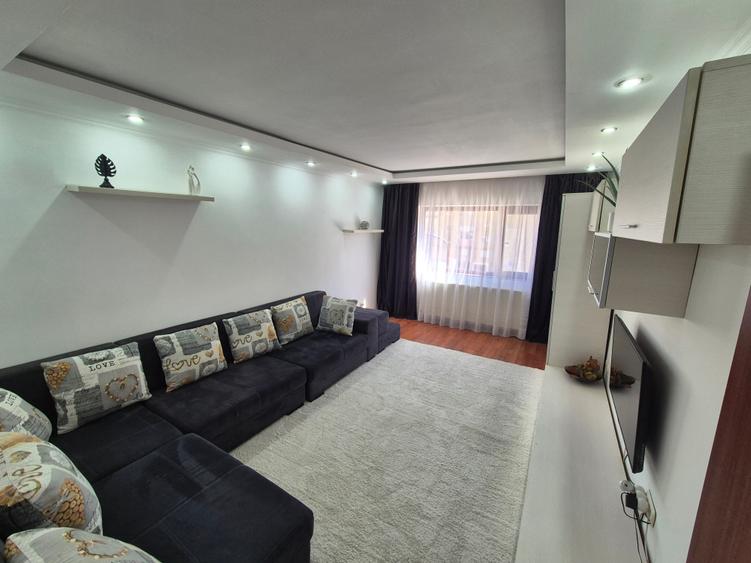 Apartament cu 2 camere decomandat, mobilat în Micro IV