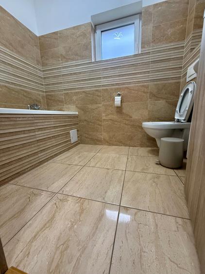 Apartament cu 2 camere decomandat în Tractorul