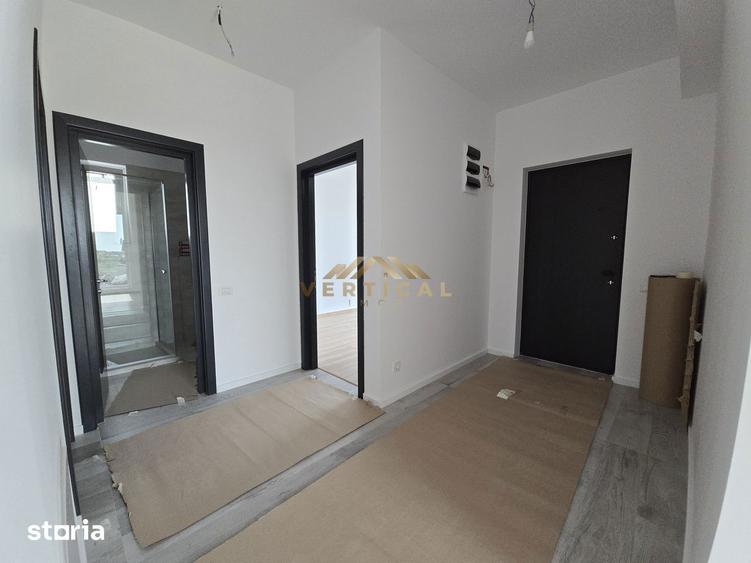 Casă cu 3 camere cu Canalizare în Vărăști