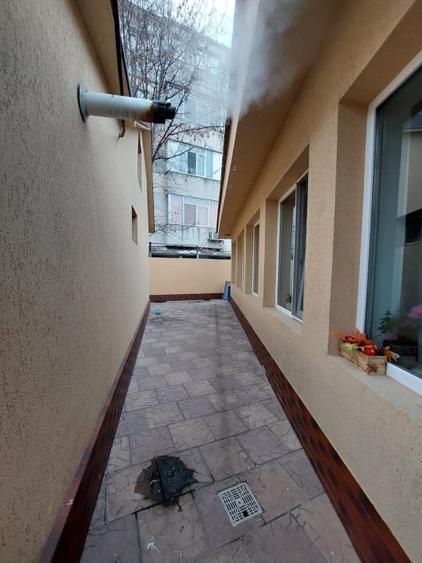 Casă individuală cu 6 camere cu Canalizare în Dacia