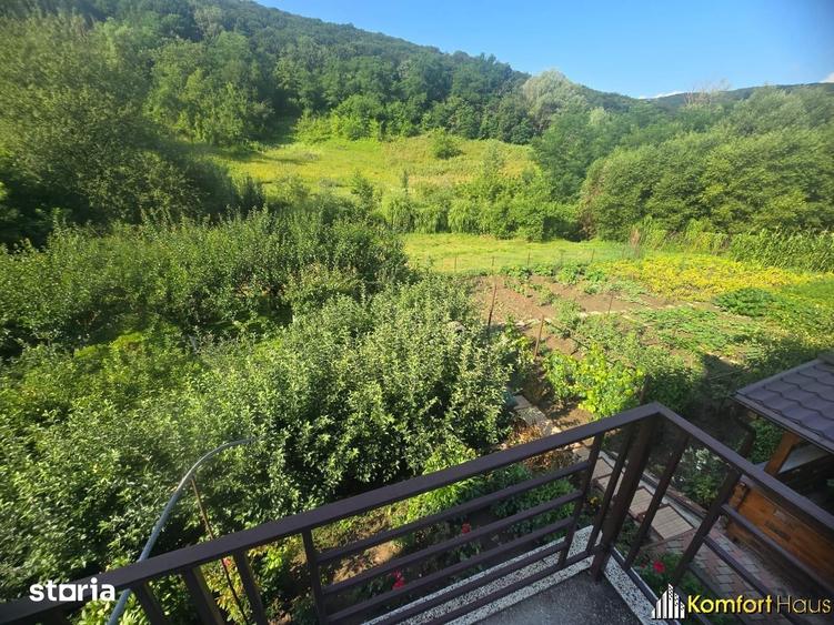 Casă cu 4 camere cu Teren 5500 Mp în Luncani
