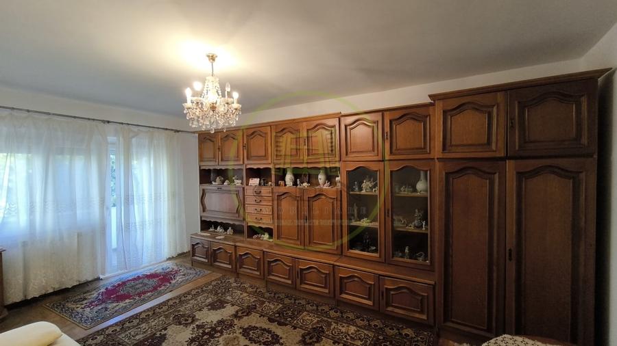 Închiriere apartament cu 3 camere, decomandat, mobilat-utilat, Decebal - 4