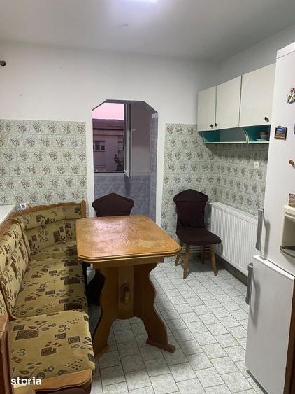 Apartament de inchiriat, etaj 4/4, pre? 400 euro - 2