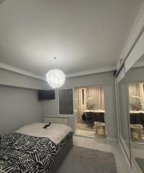 Apartament cu 3 camere decomandat, mobilat în Trocadero