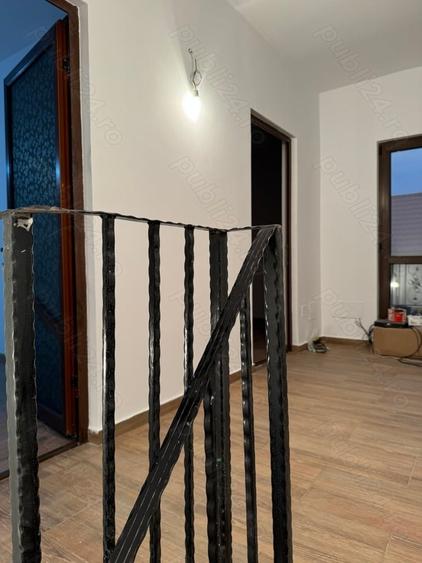 Casă cu 5 camere cu Teren 250 Mp în Chercea
