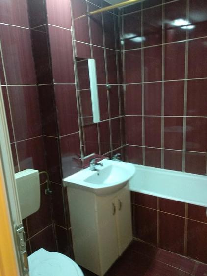 Garsonieră decomandată în Central