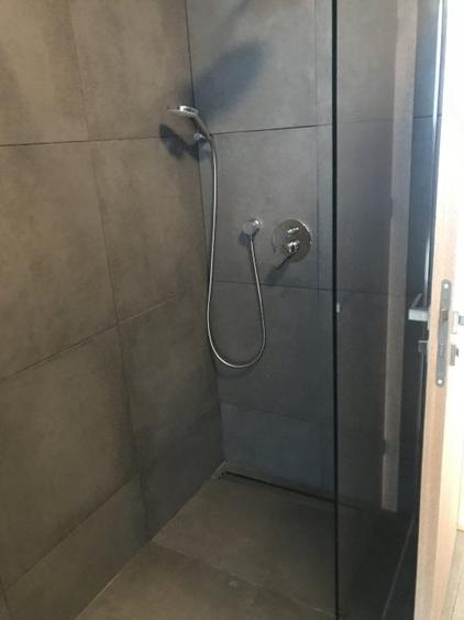 Casă cu 4 camere cu Canalizare în Central