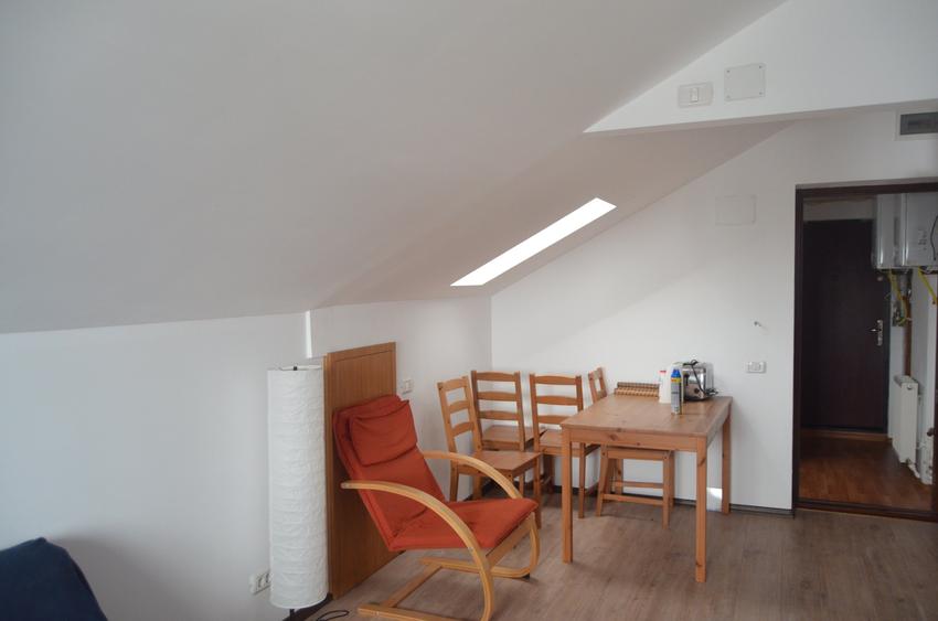 Apartament cu 2 camere decomandat în Bușteni