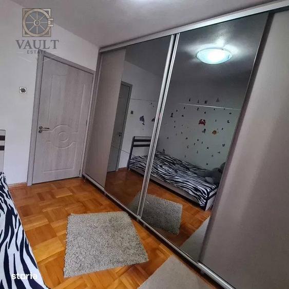 Apartament cu 4 camere, mobilat în Berceni