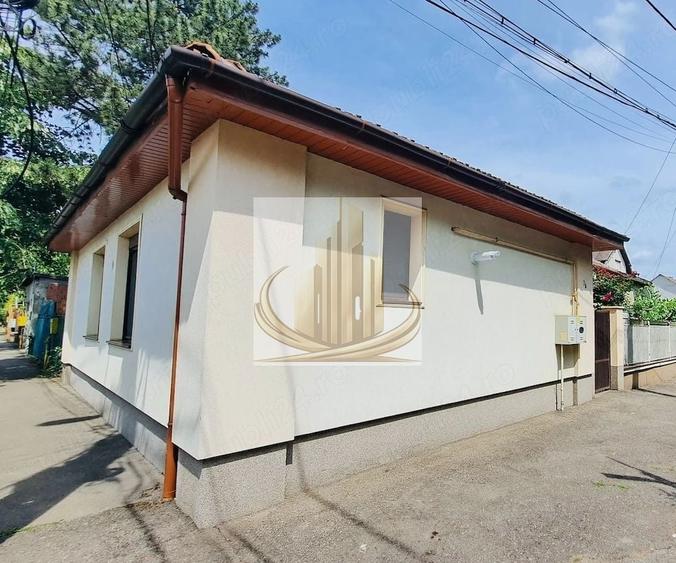Casă individuală cu 4 camere cu Canalizare în Lipovei