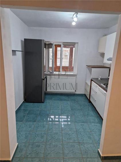 Apartament cu 2 camere decomandat, mobilat în Soarelui
