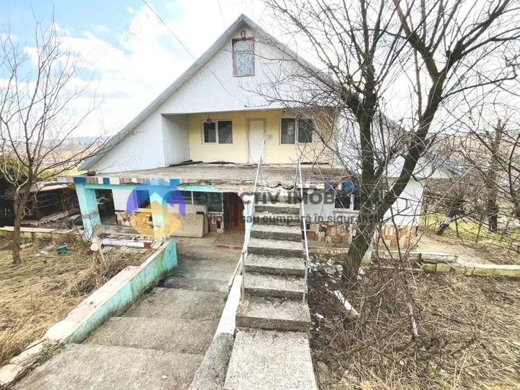 Casă cu 4 camere cu Teren 5958 Mp în Dobreni