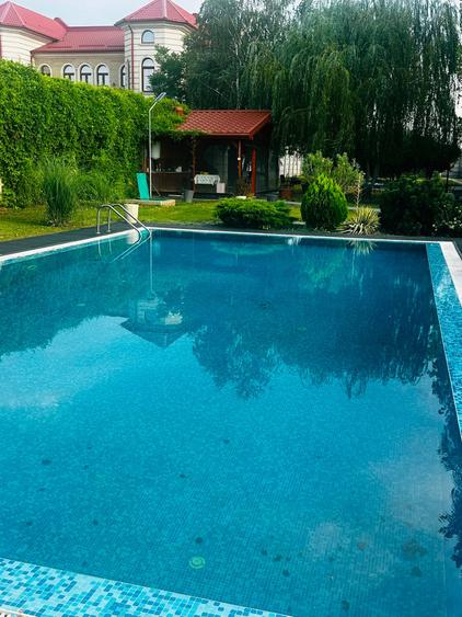 Casă individuală cu 7 camere cu Piscina în Corbeanca