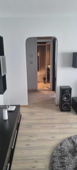 Dau spre inchiriere apartament zona gavana 3..disponibil dupa 15 iulie.mai multe detali in privat. - 1
