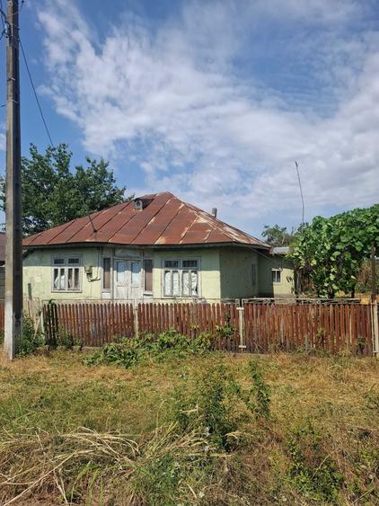 Casă cu 3 camere în Miloșești