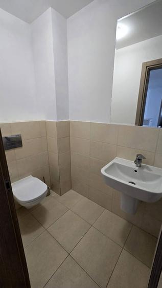 Apartament cu 4 camere decomandat, mobilat în Otopeni