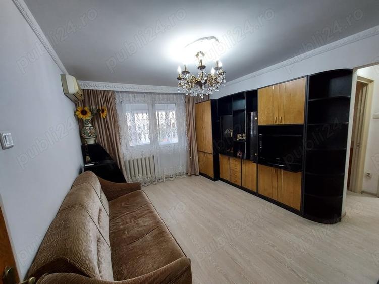 Inchiriez apartament 2 camere Sector 4 - 3