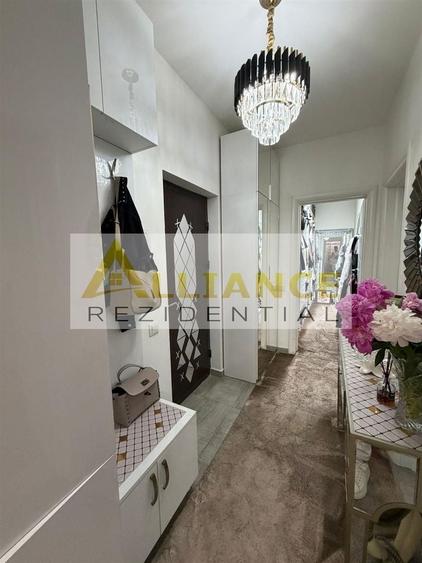 Apartament cu 2 camere decomandat în Apărătorii Patriei