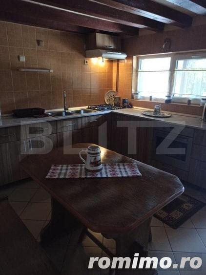 Casă cu 8 camere cu Teren 2800 Mp în Corunca