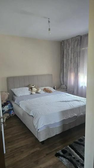 Casă cu Teren 300 Mp în Pielești