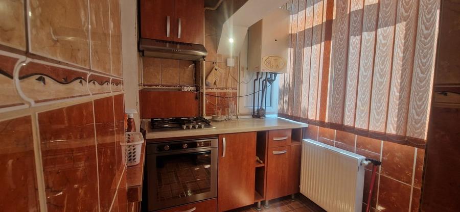 Apartament cu 3 camere decomandat, mobilat în 1 Mai