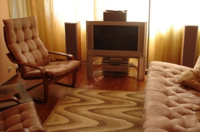 Apartament cu 2 camere semidecomandat în Dristor