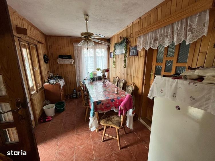 Casă cu 4 camere în Zorile