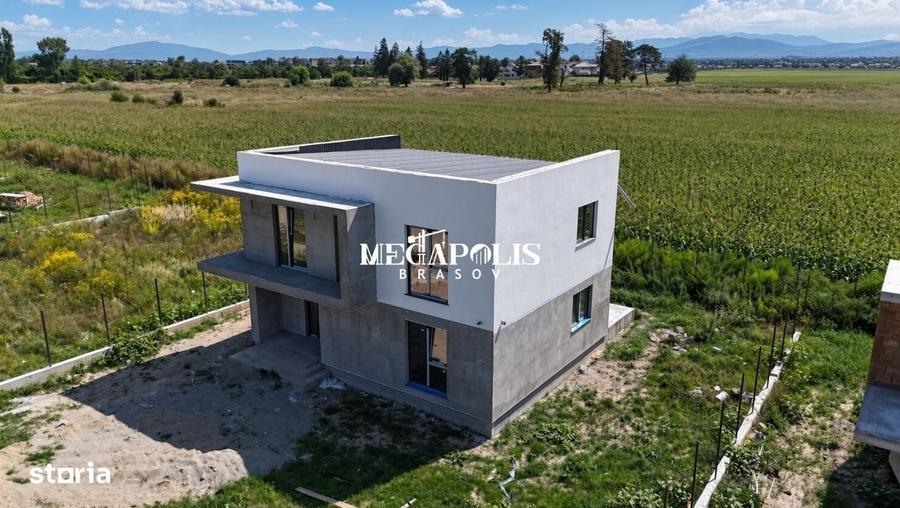Casă cu 4 camere în Sânpetru