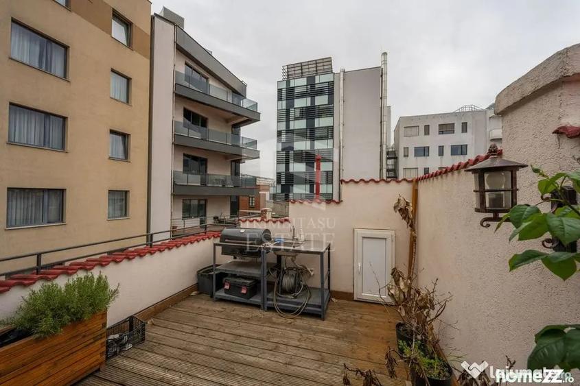 Spațiu comercial, de 950 mp, în Romană