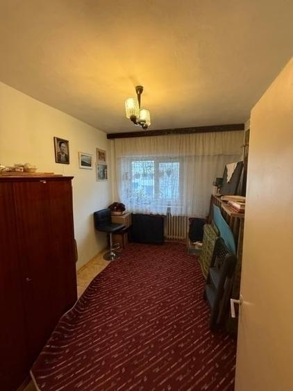 Apartament cu 3 camere decomandat în Păcurari
