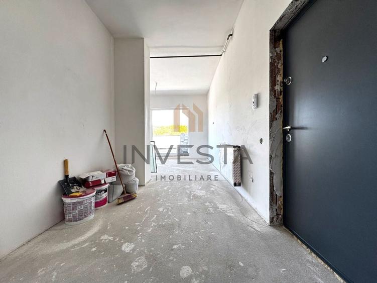 Apartament cu 3 camere semidecomandat în Florești
