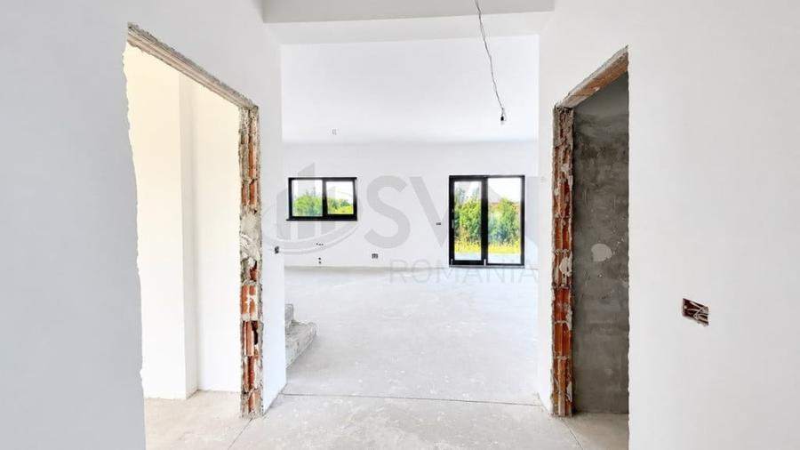 Casă cu 5 camere cu Teren 400 Mp în Corbeanca