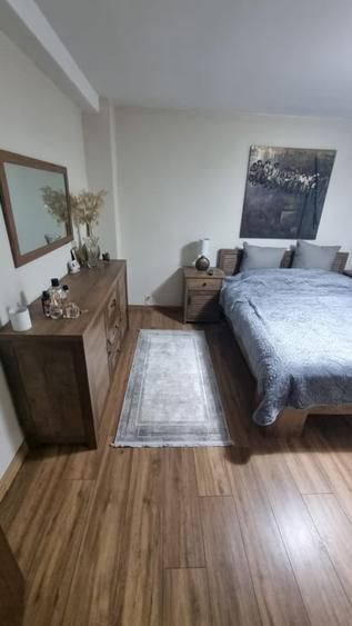 Apartament cu 3 camere decomandat în Otopeni