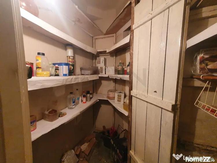 Apartament cu 3 camere semidecomandat în Romană