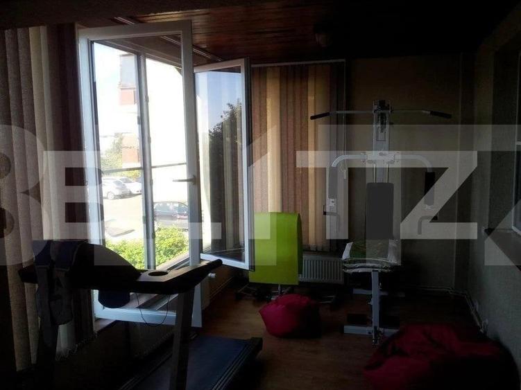 Casă individuală cu 9 camere cu Teren 750 Mp în Tudor Vladimirescu