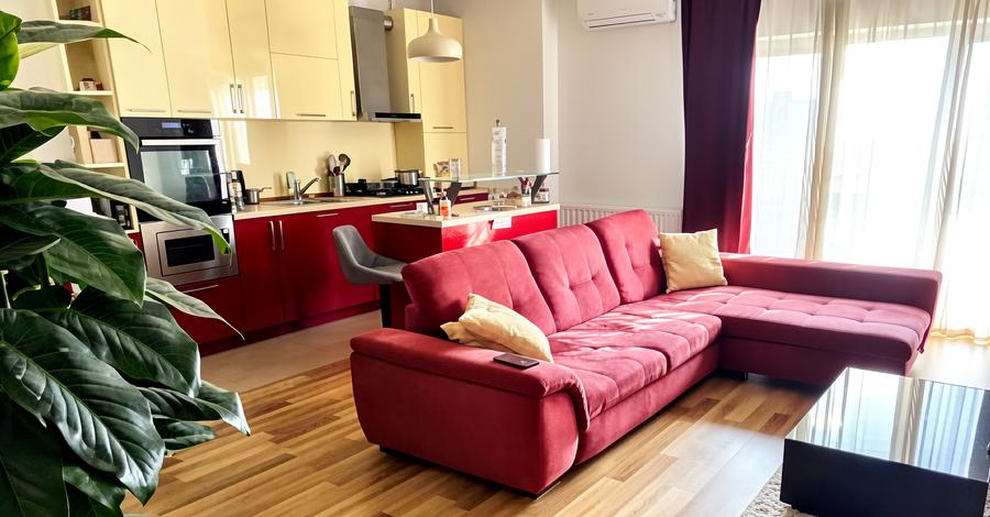 Apartament cu 2 camere decomandat în Titan