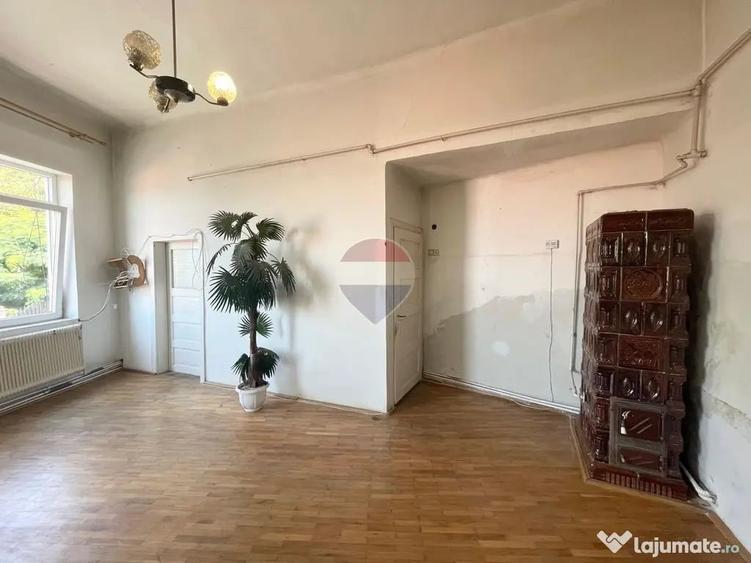 Casa cu 3 camere de vanzare in zona centrala comison 0... - Reghin (Mures) - 9