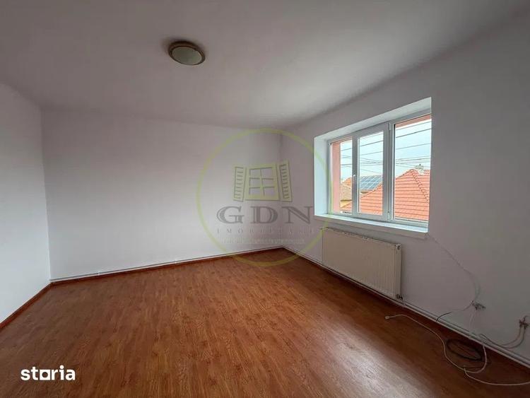 Casă cu 3 camere cu Canalizare în Trei Stejari