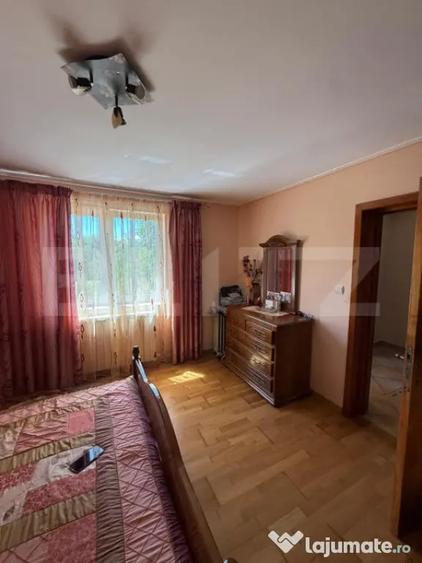 Casă cu 4 camere cu Teren 1000 Mp în Central