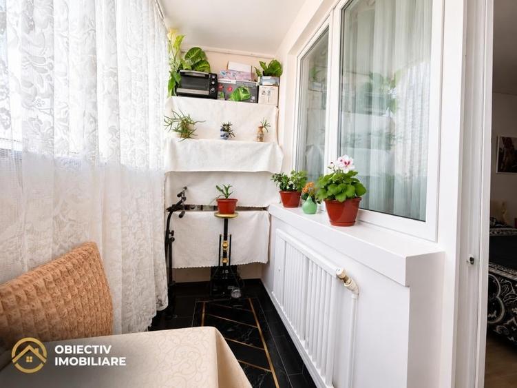 Apartament cu 3 camere semidecomandat în Central