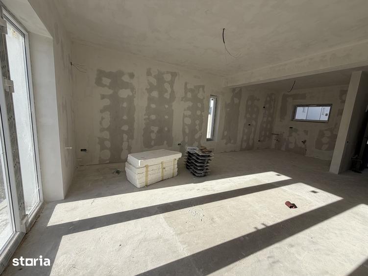 Casă cu 4 camere cu Teren 250 Mp în Central