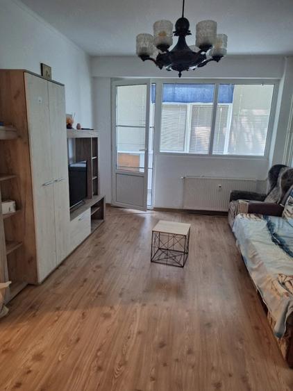 apartament 2 camere de inchiriat - 1