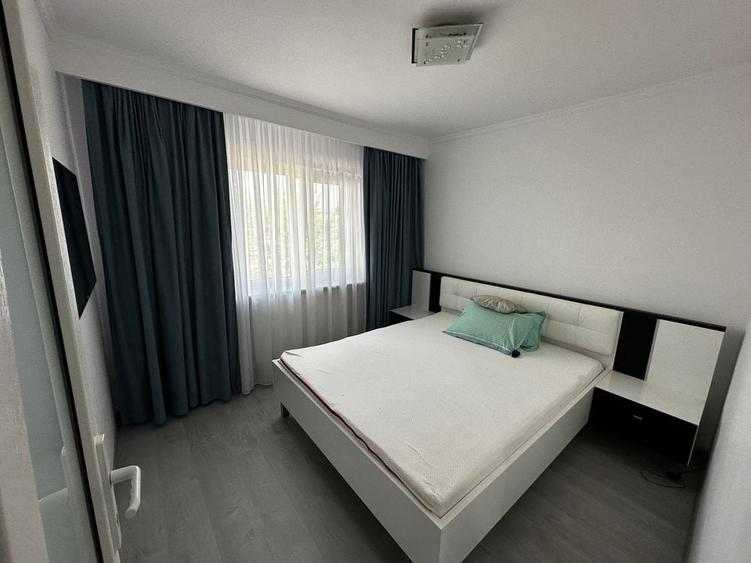 Apartament cu 3 camere în Prundu