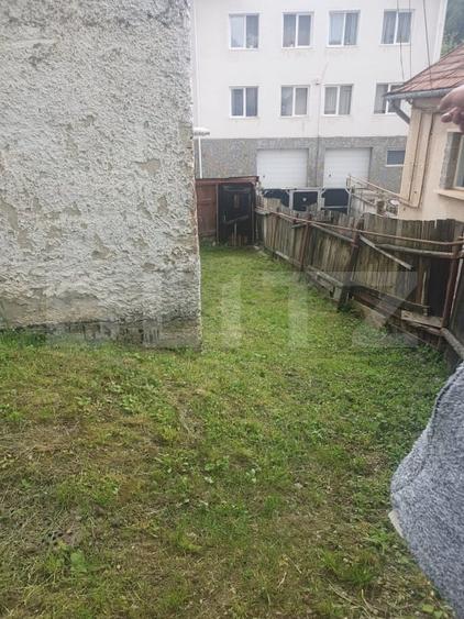 Casă individuală cu 5 camere cu Garaj în Schei