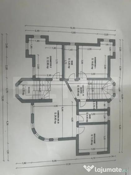 Apartament cu 5 camere semidecomandat în Dumbrăvița